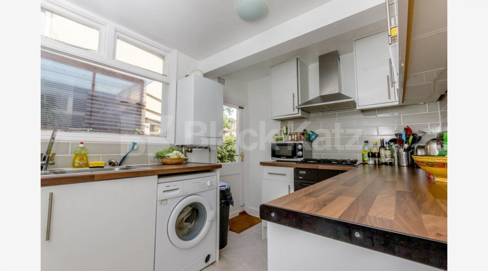 			Amazing Garden Flat !, 2 Bedroom, 1 bath, 1 reception Flat			 Lausanne Road, Crouch End / Harringay Ladder